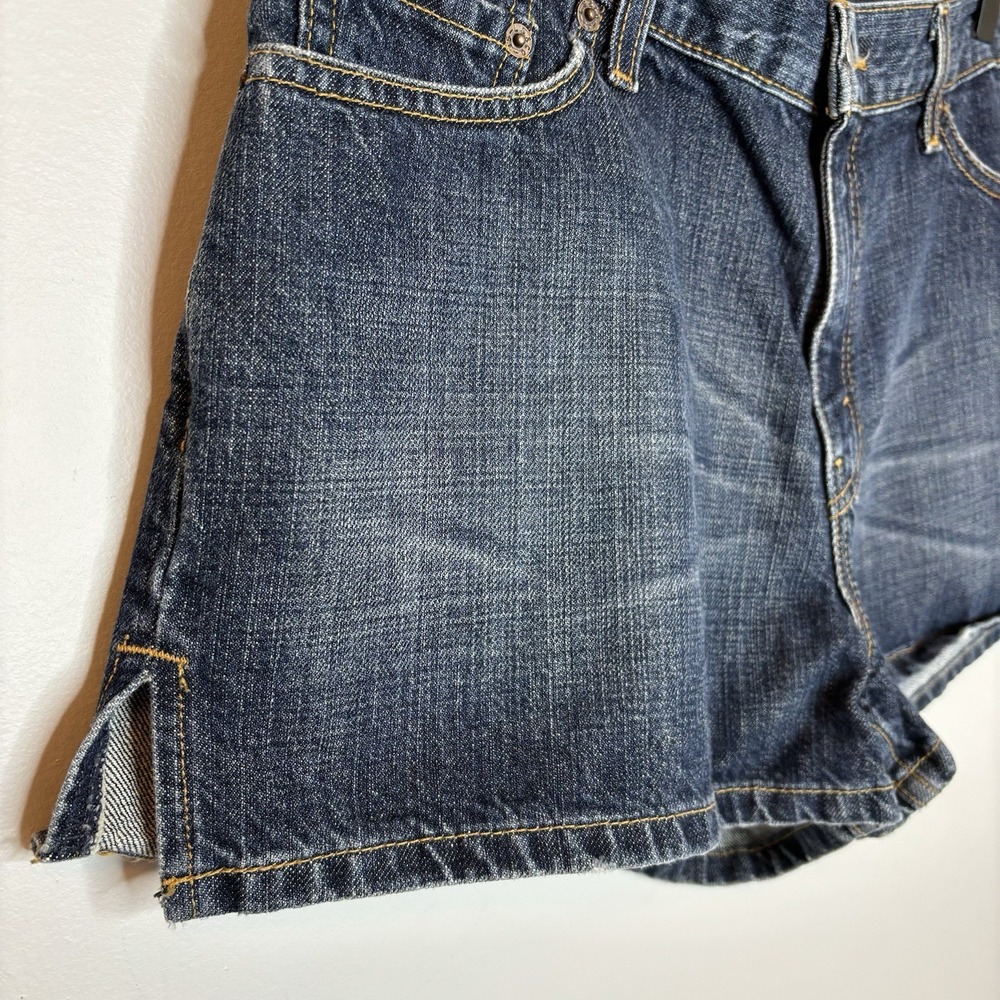 Vintage Y2K Levis Jean Shorts Womens 13 Blue Denim Mid Rise 2001 Classic Juniors - Picture 3 of 8